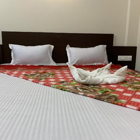 Strategic Inn Puri Luaran gambar