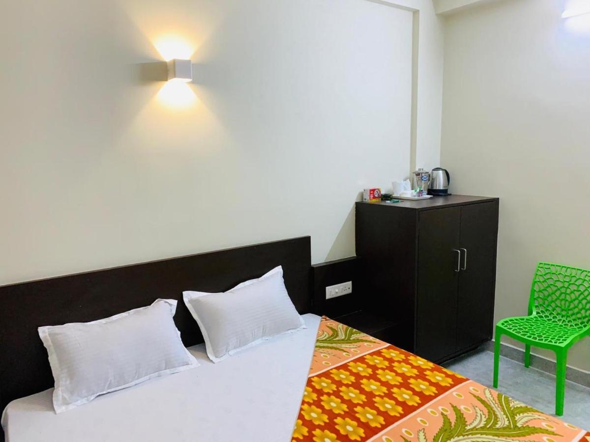 Strategic Inn Puri Luaran gambar